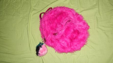 Chlpaty batoh next, next