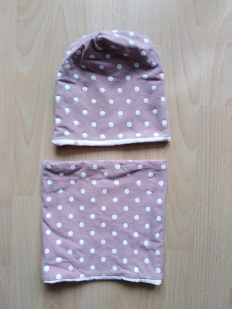 Dievčenská čiapka s nákrčníkom, 86