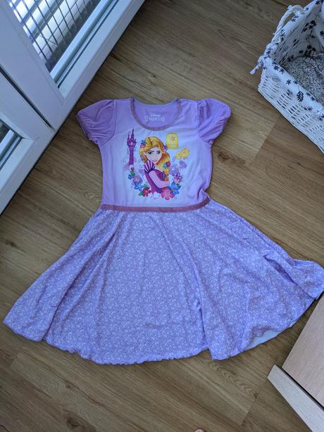 Nocna košeľa s rapunzel, 128