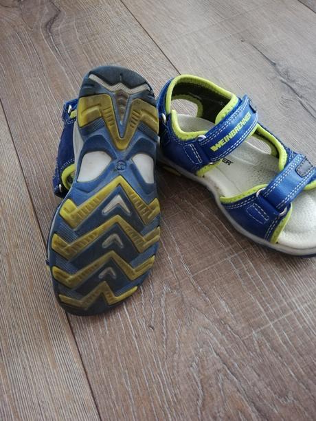 3x obuté kožené sandále, 27