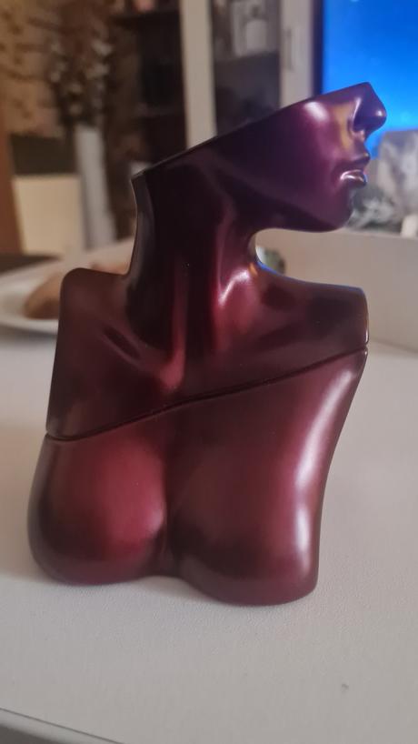 Parfém billie eilish, 