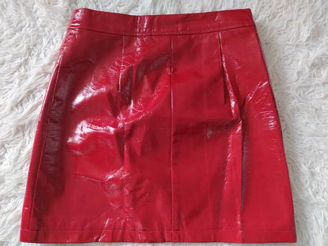 Kožená minisukna, 36