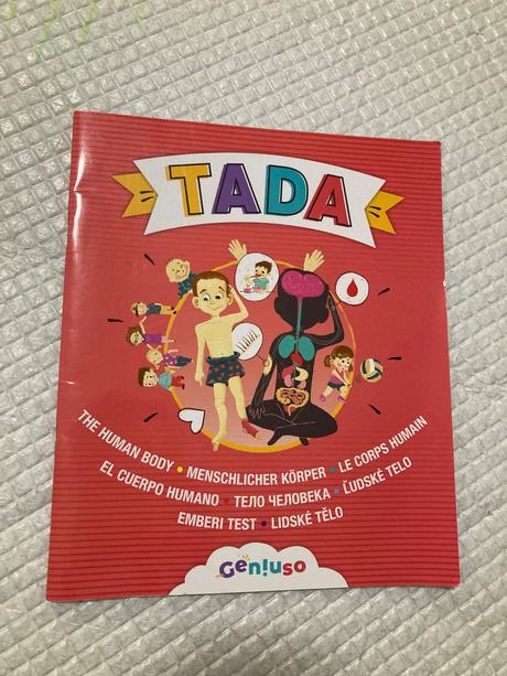 Geniuso ľudské telo hovoriaca kniha, 