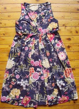 Šaty, aj ako tehotenské, m