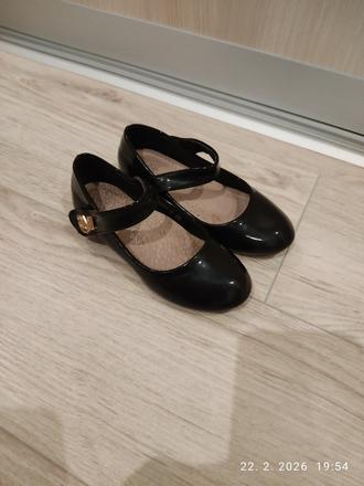 Topánočky,lakovky, 25