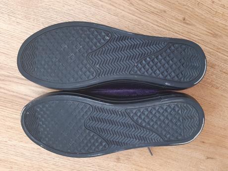 Zamatové tenisky, 37