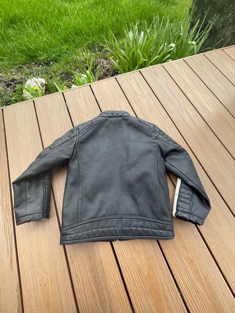 Zateplená kožená bundička, 122