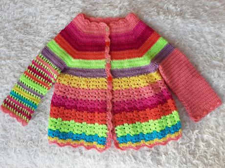 Handmade nádherný svetrík 92, výborný stav, 92