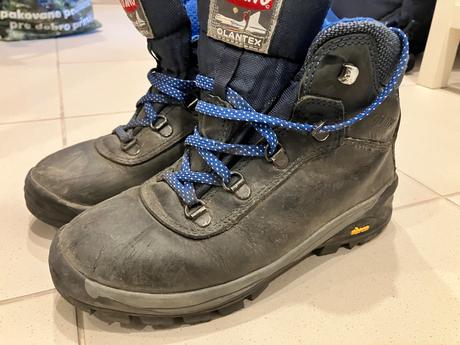 Turisticke topanky vibram olang, olang,35