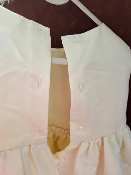 Vanilkove slavnostne saty 3r, 98