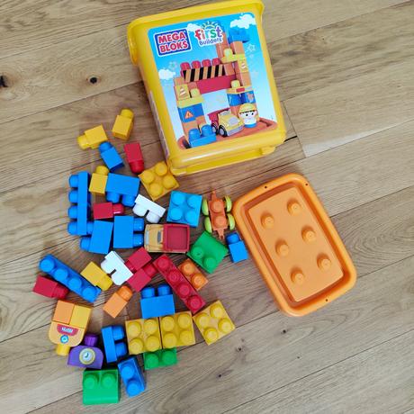 Mega blocks 37 ks,