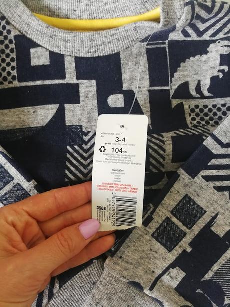 Mikina nova, f&f,104