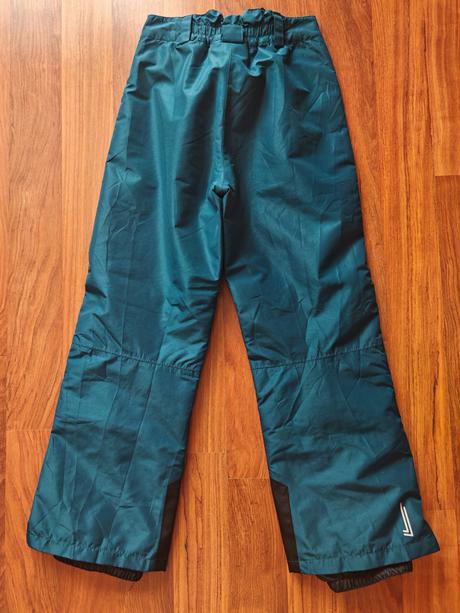 Lyžiarska bunda + lyžiarske nohavice + rukavice, crivit,146