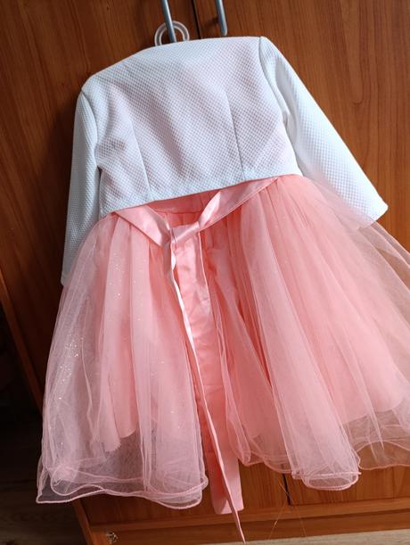 Šaty s bolerkom, 104