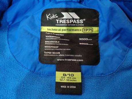 Tresspass lyžiarska/snowboardova bunda, 140