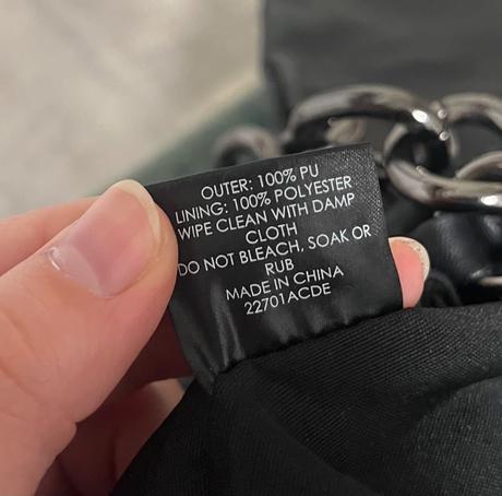 Dámska prešívaná kabelka decjuba, 