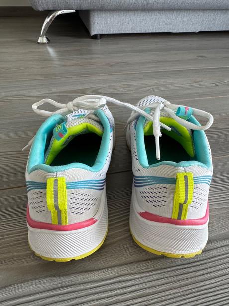 Tenisky skechers, 37