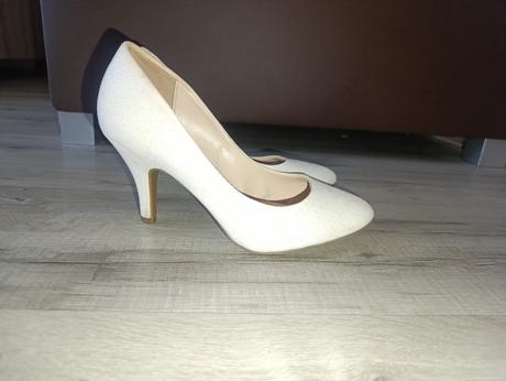 Biele lodičky, graceland,37