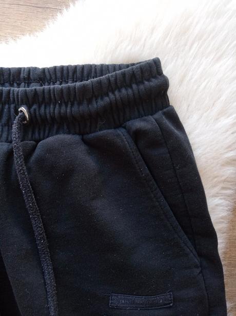 Teplaky cierne kapsacove bershka, bershka,xs