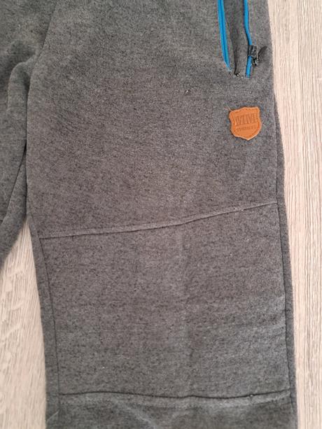Šedé tepláky pre chlapca, 146