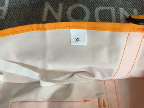 Nepremokava bunda- prsiplast  pre vacsieho psa, 