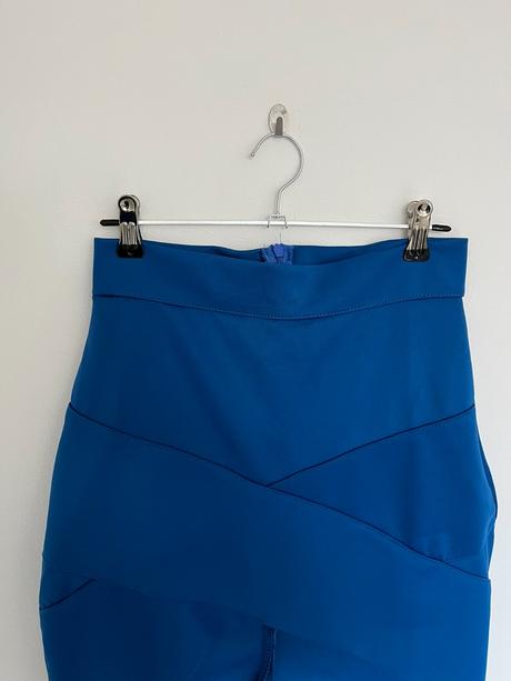 Modrá elegantná obtiahnutá priliehavá mini sukňa, gate,s