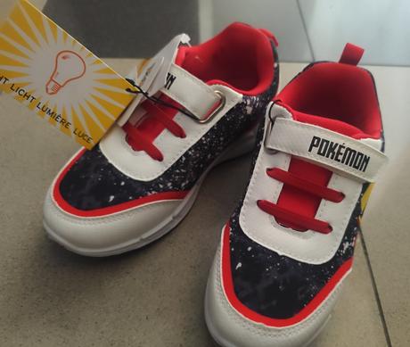 Svietiace tenisky, 29