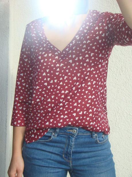 Bordovočervený tenký pulóvrik s, s