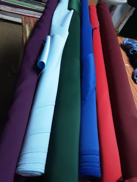 Usijem suknu podla vašich mier.pas sa dá posuvat, 38 - xxxl