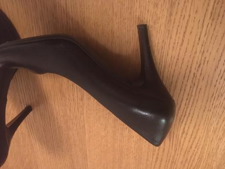 Celokožené čierne lodičky, 38