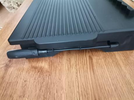 Skladací stolček pod notebook s led,