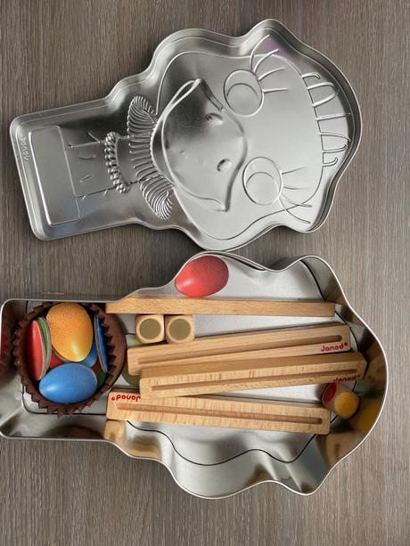 Splocenska hra pstros,