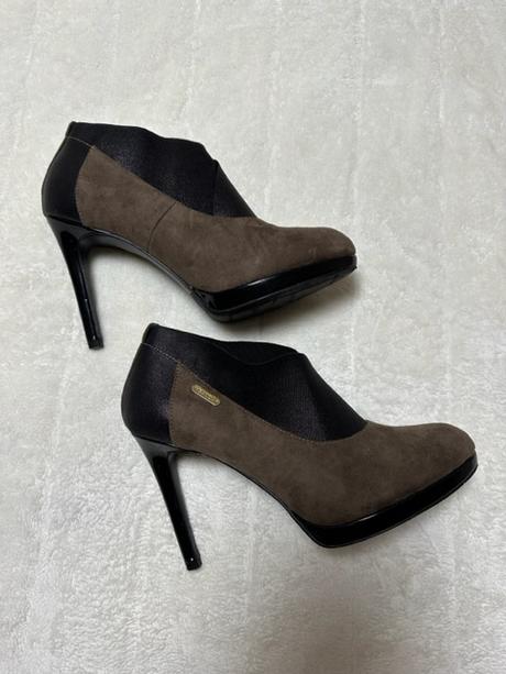 Krásne kotníkové topánky na vysokom podpätku gaudi, gaudi,40