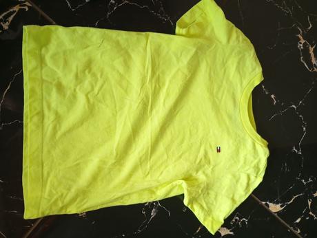 Tričko neonove, tommy hilfiger,104