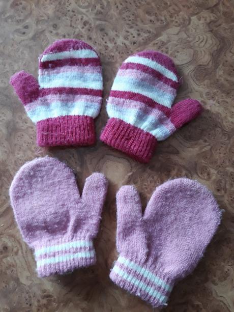 Dva pary rukaviciek, st. bernard,80