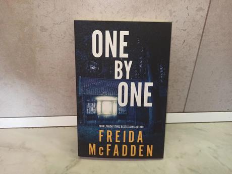 Freida mcfadden - one by one, 