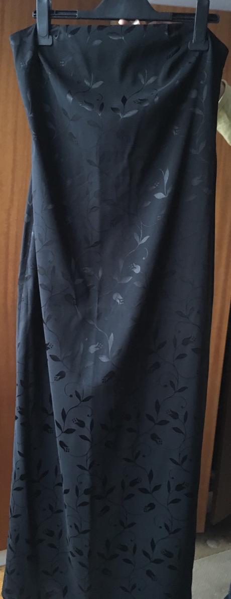 Spoločenské šaty, 40