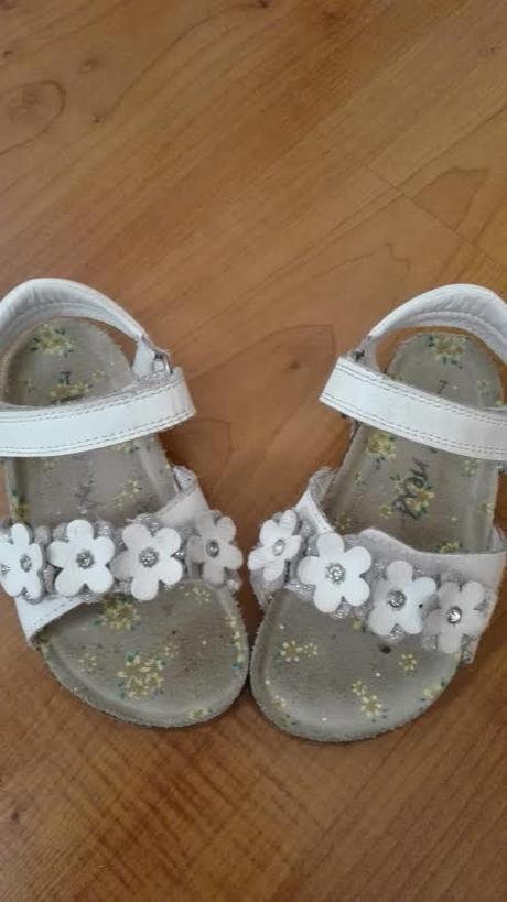 Sandalky next, next,24