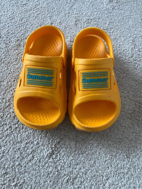 Gumené sandalky, reserved,24