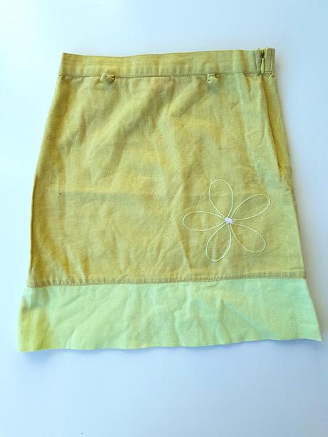 Suknička s výšivkou, 98