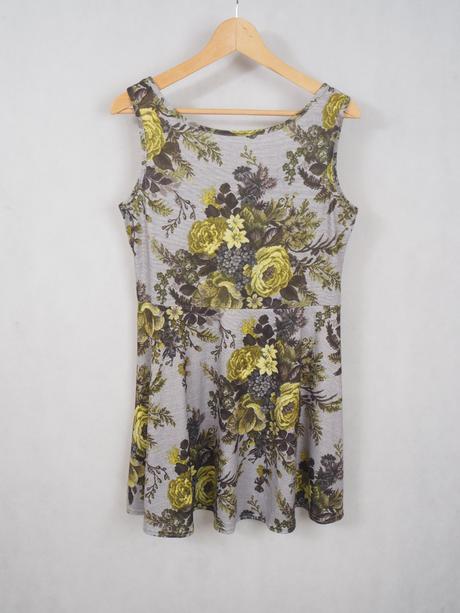 Kvalitné letné šat miso, 42