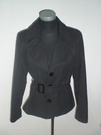 Čierny prechodný kabátik, 38