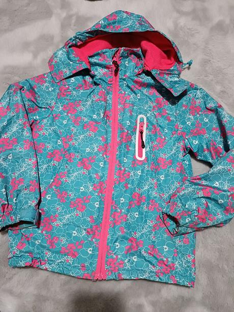 Nepremokavá bunda, 134