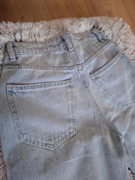 Bledomodre rifle, sinsay,32