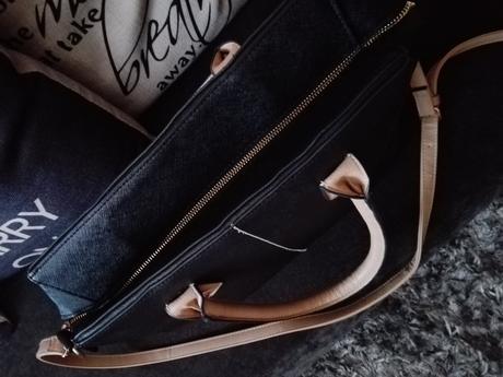 Kabelka zn. atmosphere, atmosphere