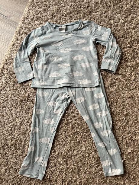 Obláčikové pyžamo, h&m,110