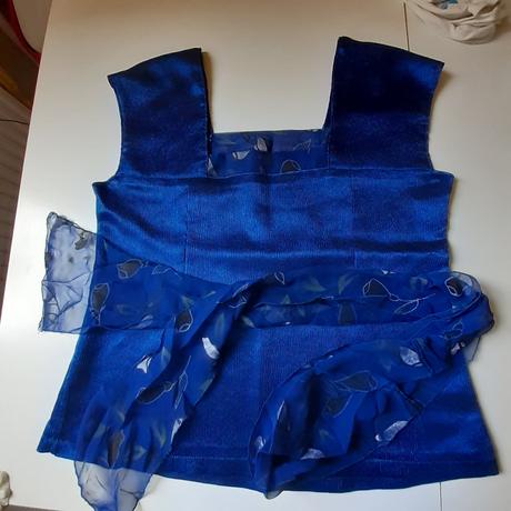 Komplet na spoločenskú udalosť, 42