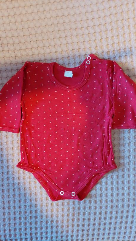 Červené vianočné body, 74, 74