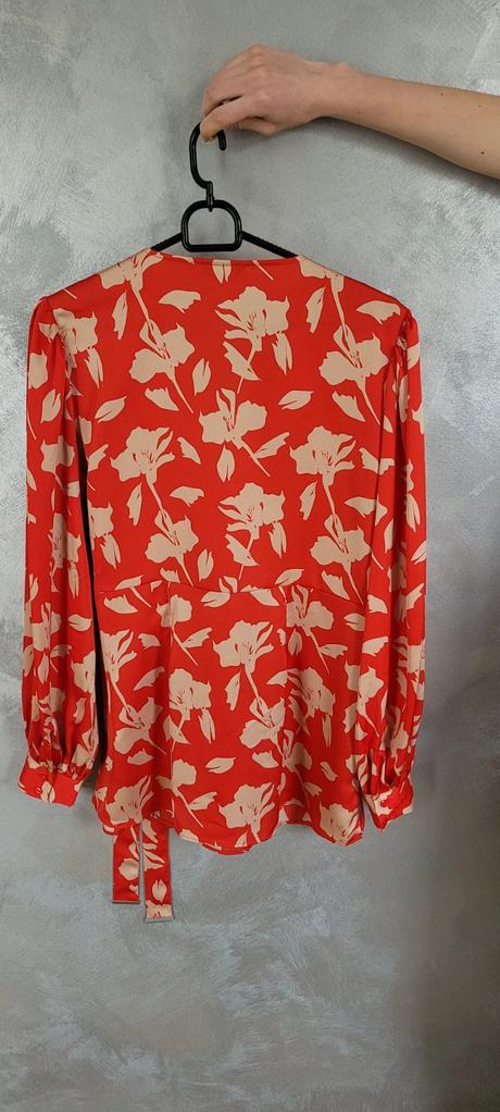 Cervena satenova bluzka, m