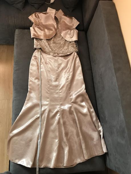 Spoločenské saty, 42